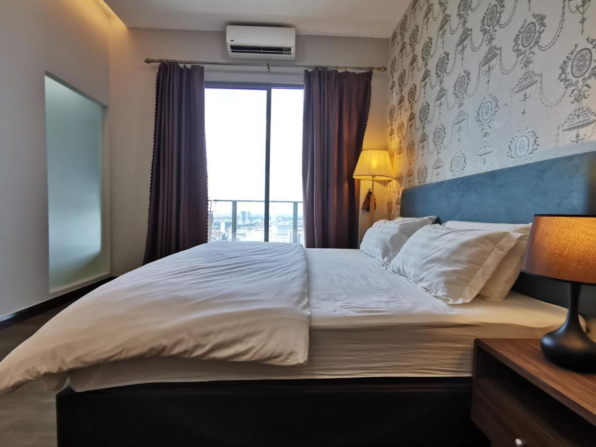Mykey Silverscape B-39-07 Malacca
